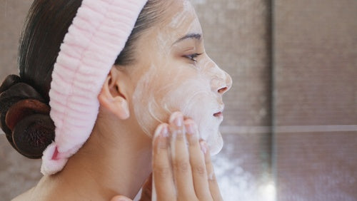 The Clean Girl Aesthetic: A Healthy Beauty Trend or Just Another Passing Fad?
